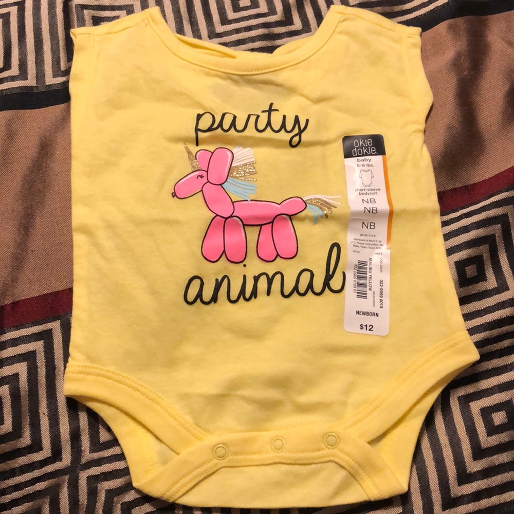 Short sleeve body suit
